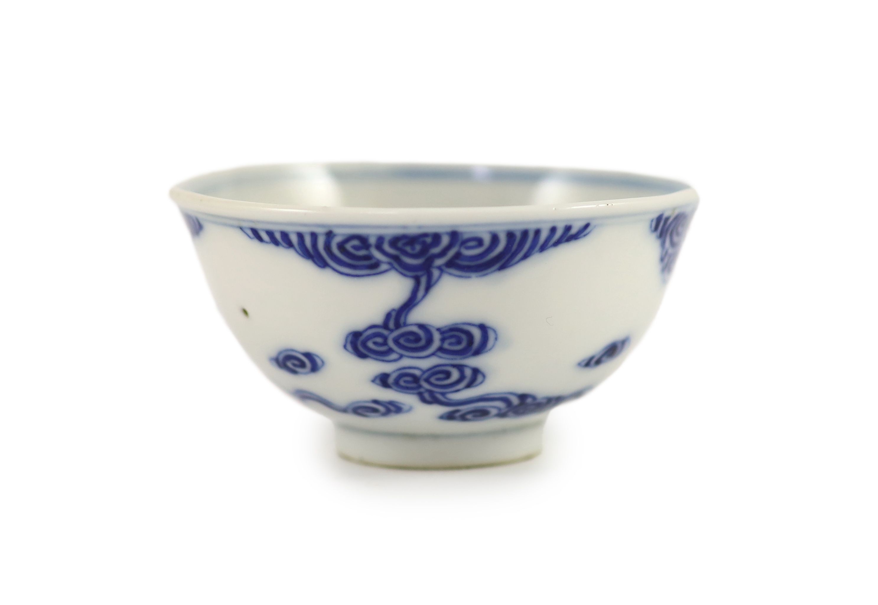 A Chinese blue and white bowl, Guangxu mark and period (1875-1908), 9.2 cm diameter